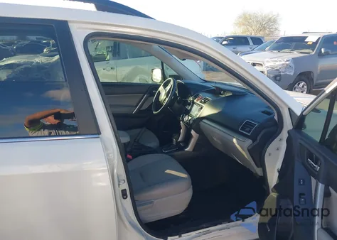 2016 Subaru Forester 2.5I Touring z USA, uszkodzony, nr VIN JF2SJAXC9GH453588